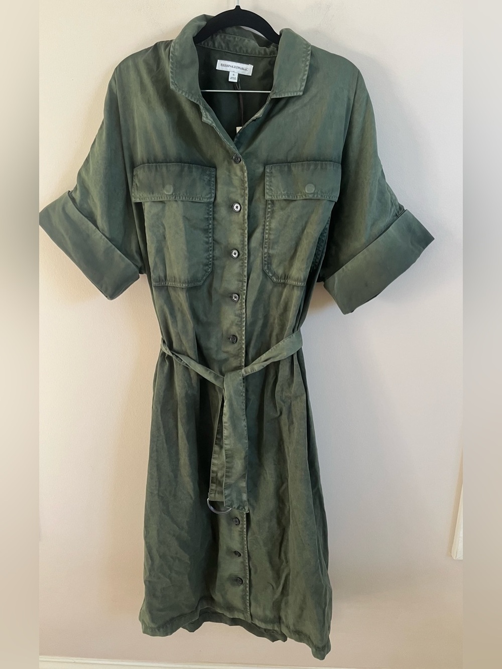 NWT-Banana Republic Midi Dress, Small